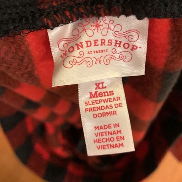 Men's XL pajama pants NWT & Smoke free/Pet free home. - Picture 4 of 7